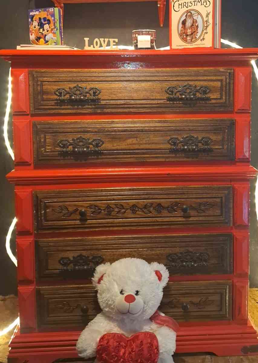 Dresser - Gainesville, Texas - FleaMarketBay