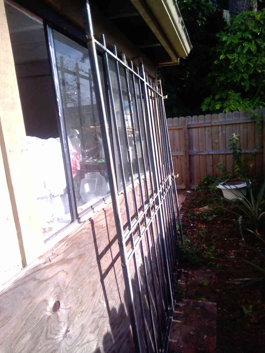 large metal gate - Casselberry, Florida - FleaMarketBay