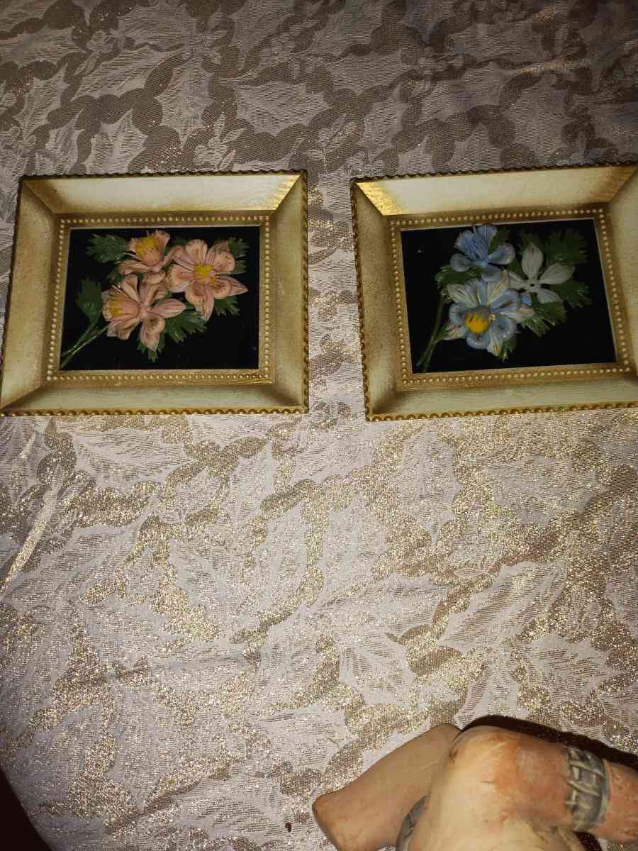 2 vintage pictures one pink and one light blue Flowers - Ridley Park, Pennsylvania