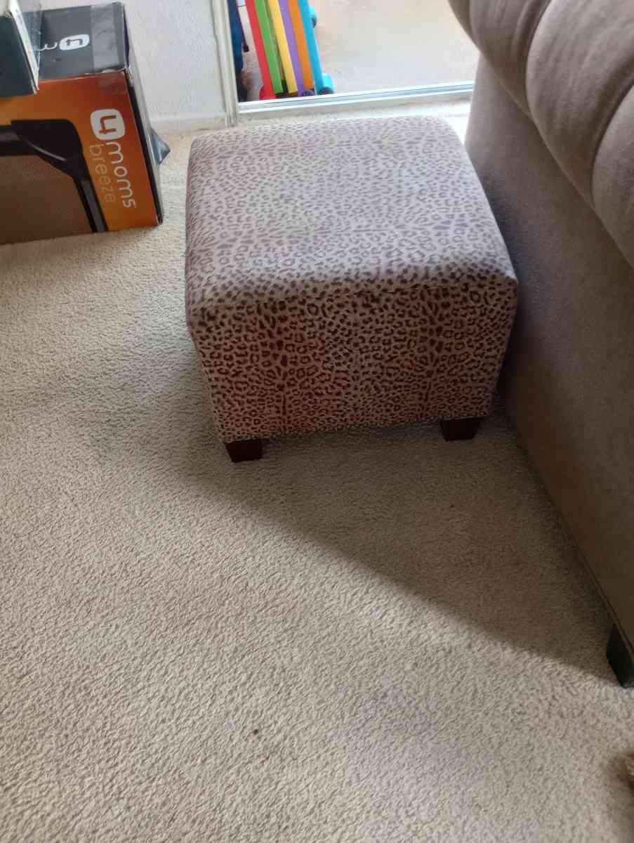 table like new - Alicia, Arkansas - FleaMarketBay