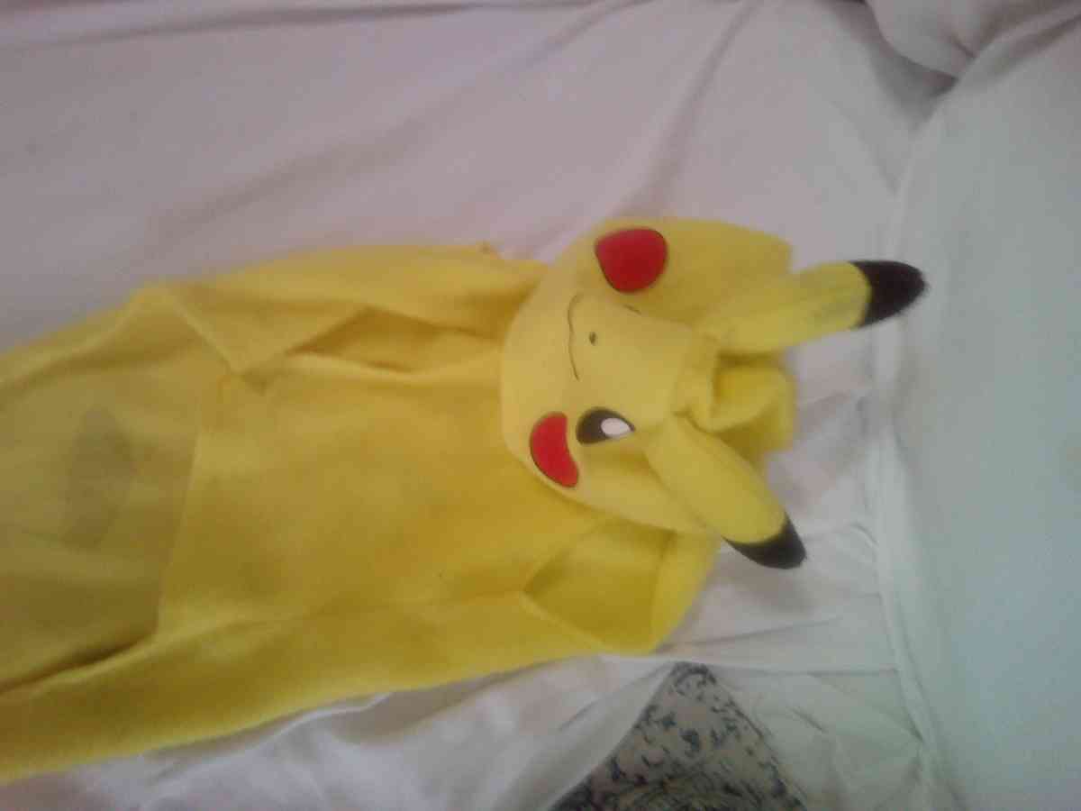 dog shirt Pikachu for large dogs - Casselberry, Florida - FleaMarketBay