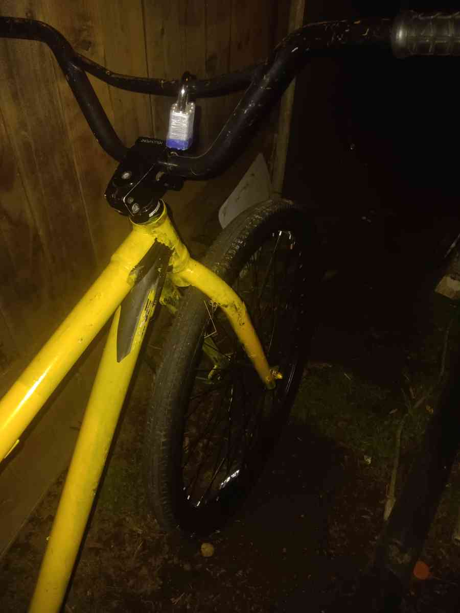 yellow BMX Bike sizes tires 29 in - Pasadena, California - FleaMarketBay