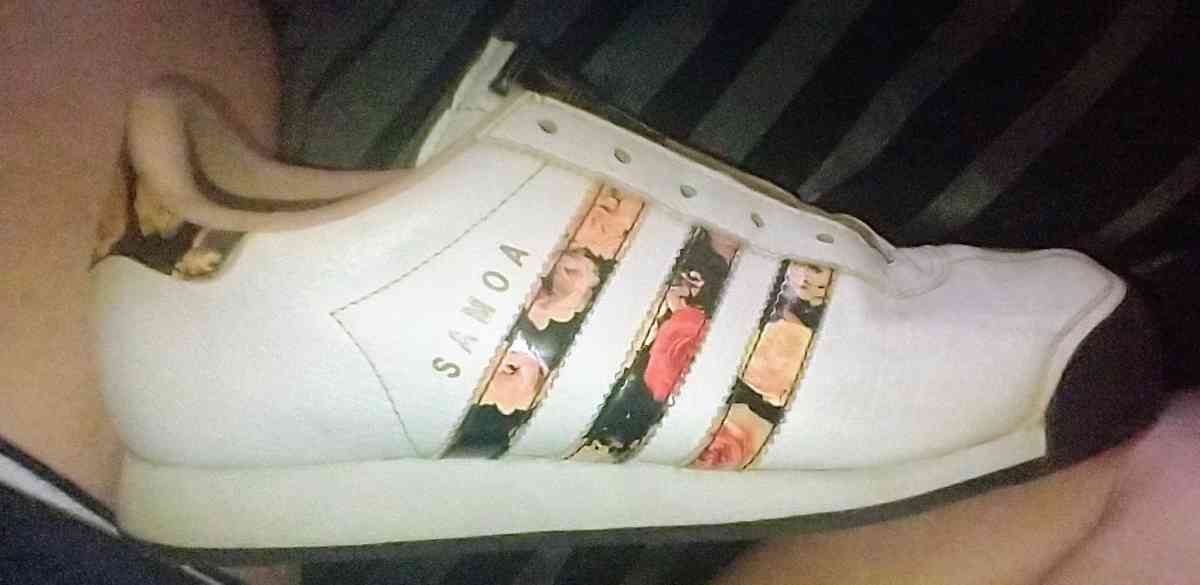Womans Adidas Samoa Shoes - North Las Vegas, Nevada - FleaMarketBay