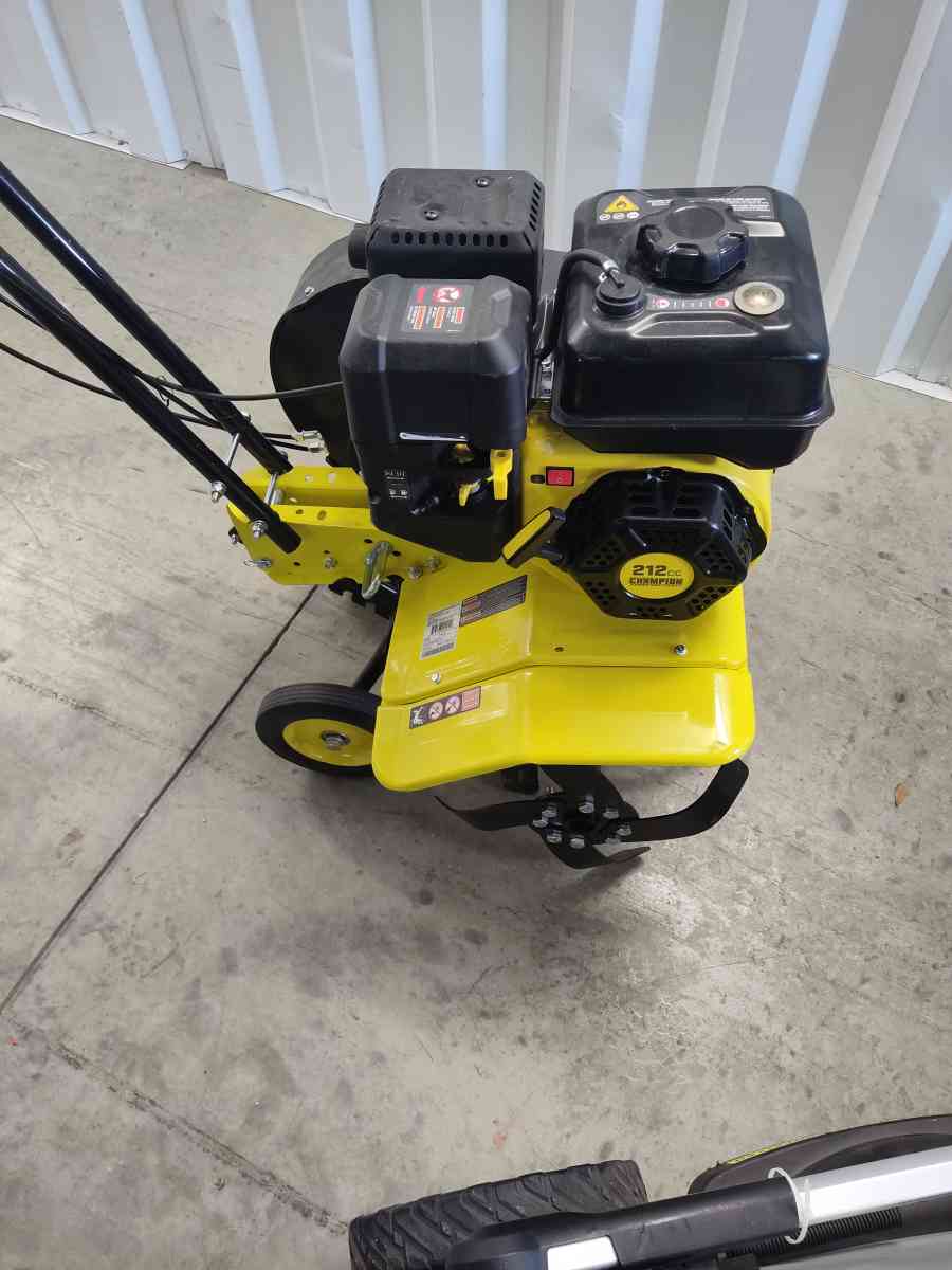 Champion Power Equipment 100379 Front Tine Tiller - Fuquay Varina, North Carolina - FleaMarketBay