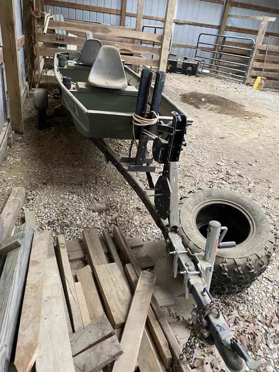 14ft Jon boat - Lawrenceburg, Kentucky - FleaMarketBay