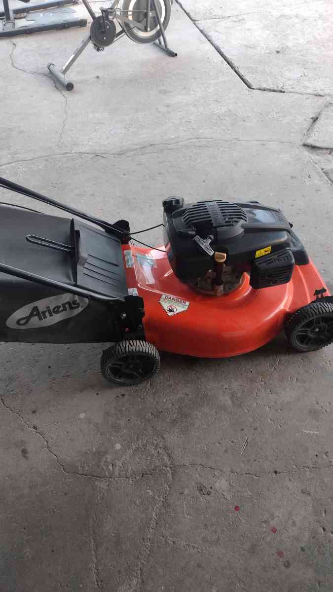 Ariens Lawnmower - Las Vegas, Nevada