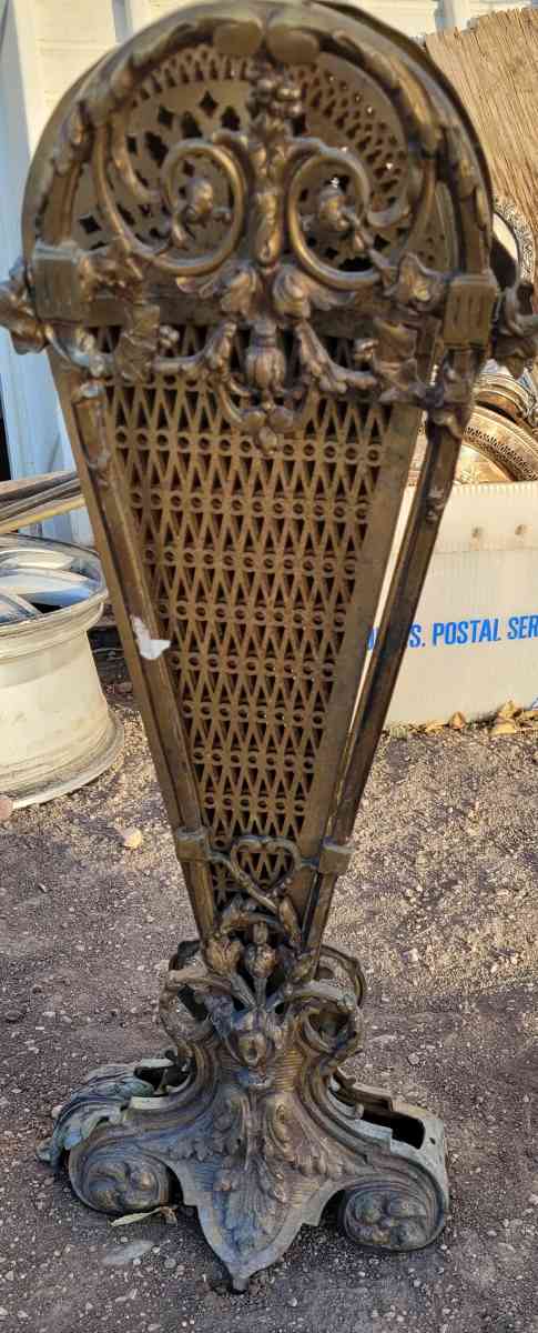 antique fireplace screen - Ault, Colorado - FleaMarketBay