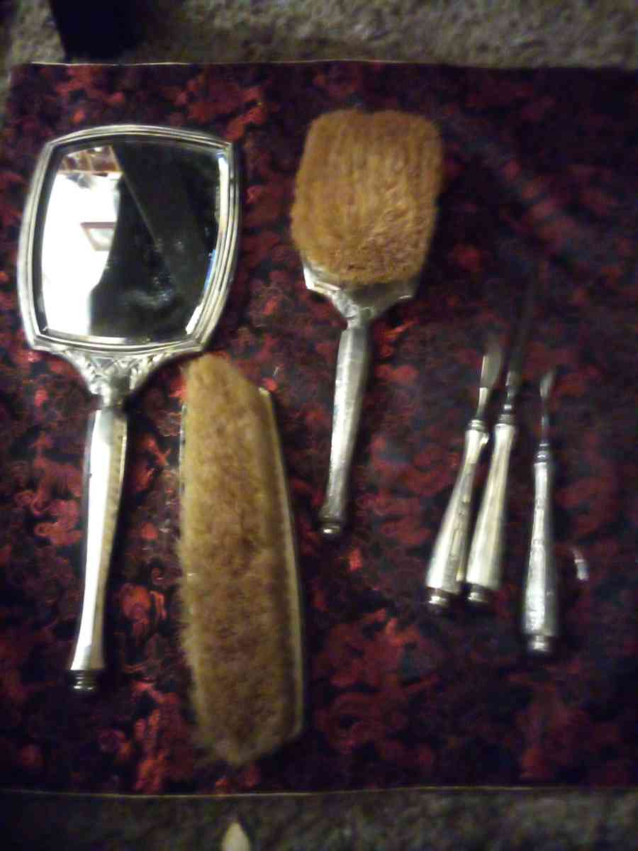 brush grooming set from the1910 or 1920 - Benton, Arkansas - FleaMarketBay