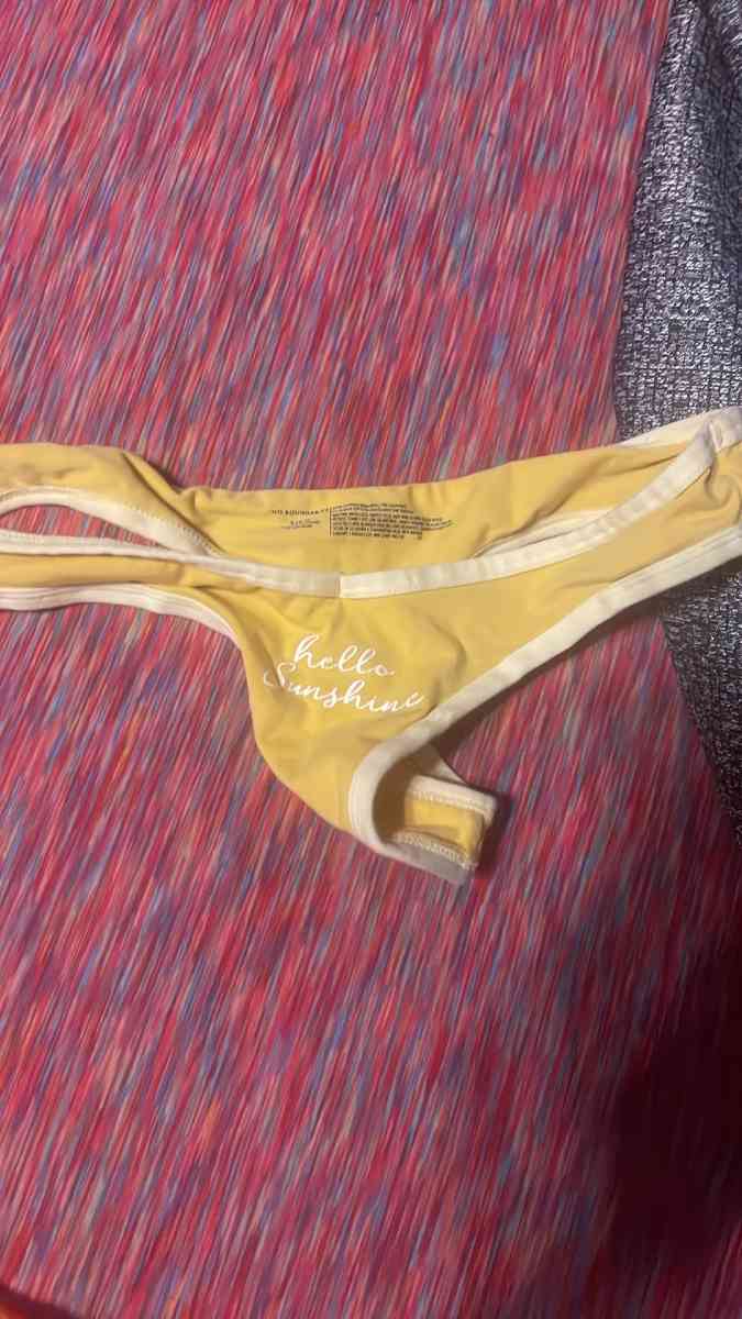 Women Thongs - Houston, Texas - FleaMarketBay
