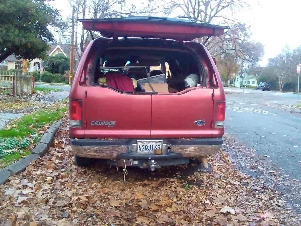 2000 FORD EXCURSION - Chico, California - FleaMarketBay