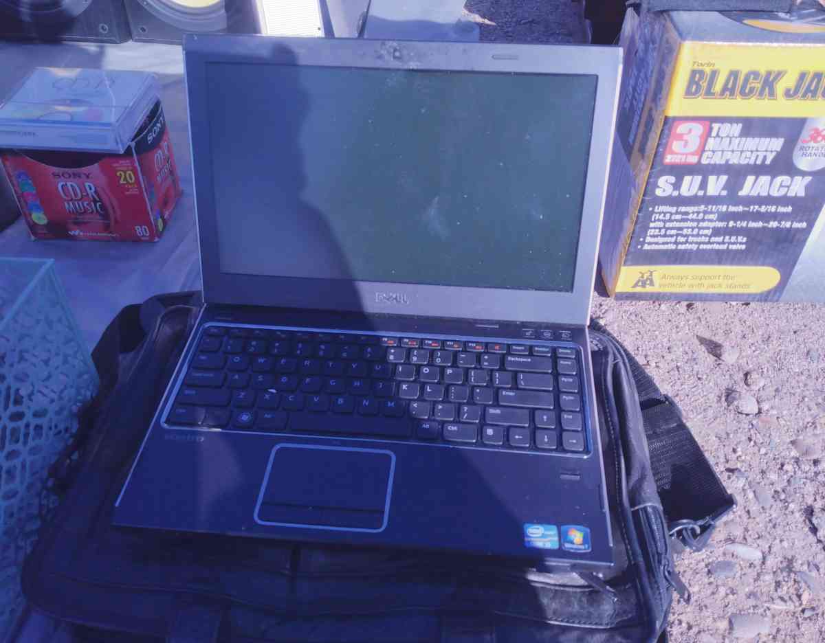 yard sale Staples parking lot on 43rd avenue and Camelback - Phoenix, Arizona - FleaMarketBay