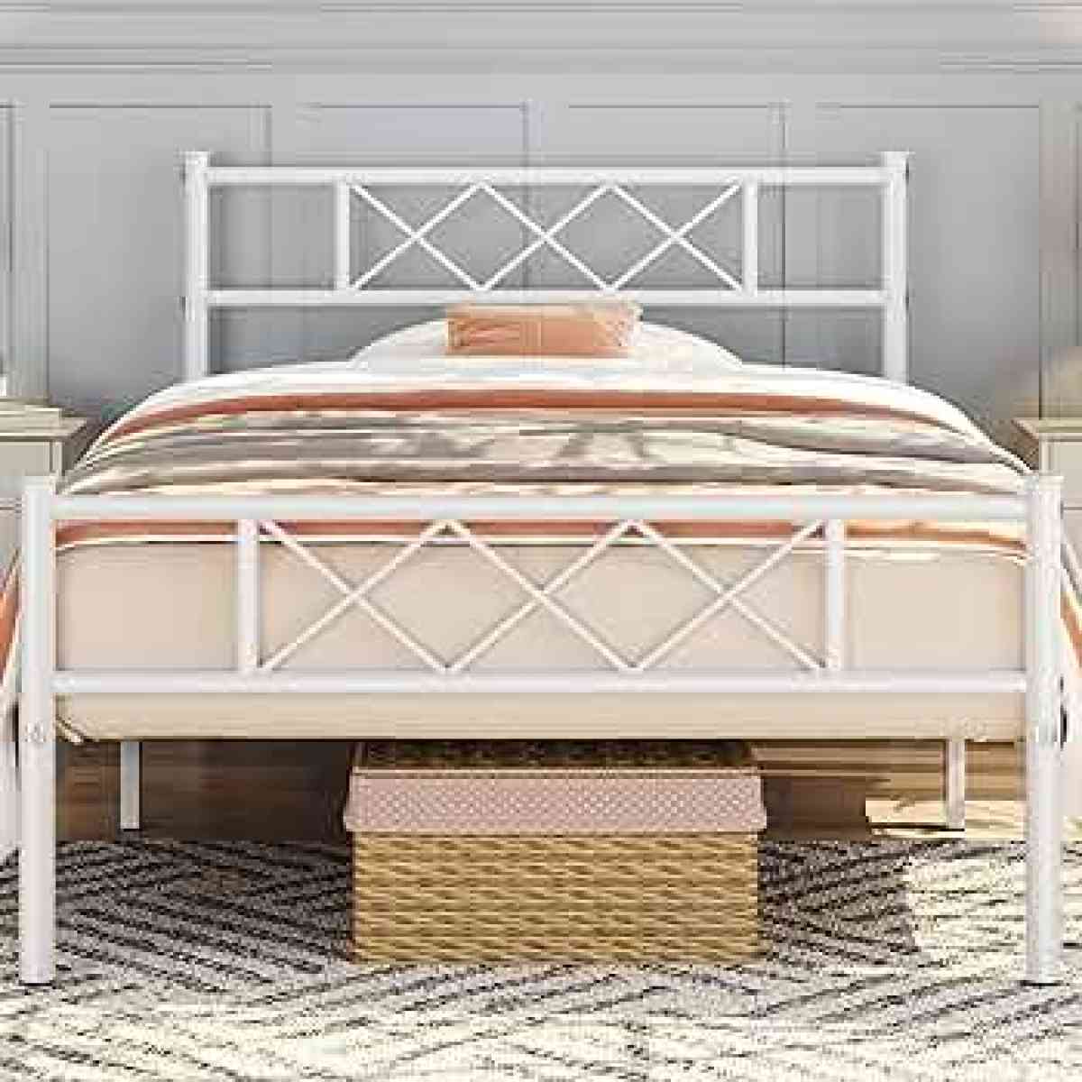yaheetech twin size metal bed frame - Albuquerque, New Mexico - FleaMarketBay