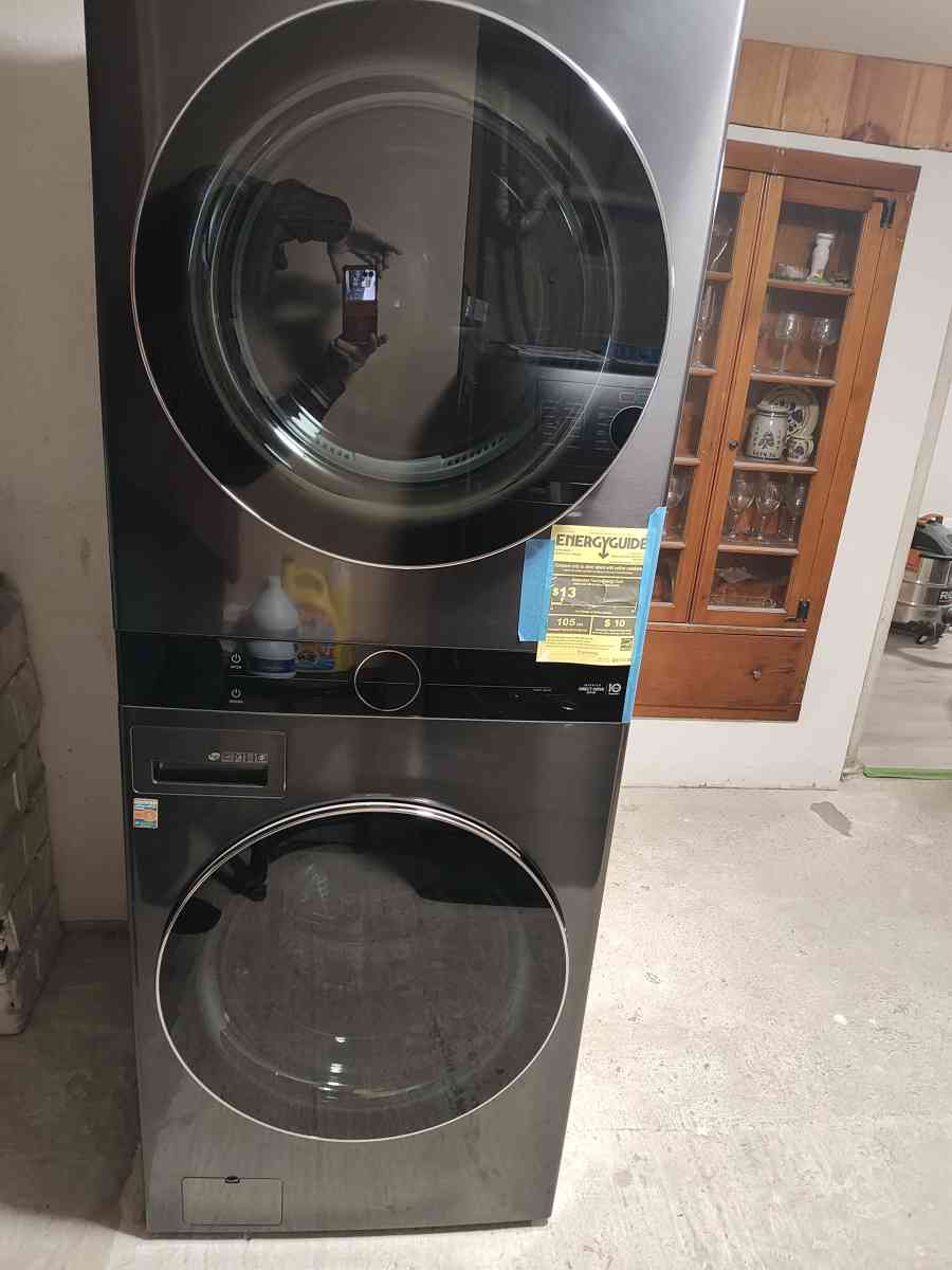 Stack Washer dryer Combo - Stroudsburg, Pennsylvania - FleaMarketBay