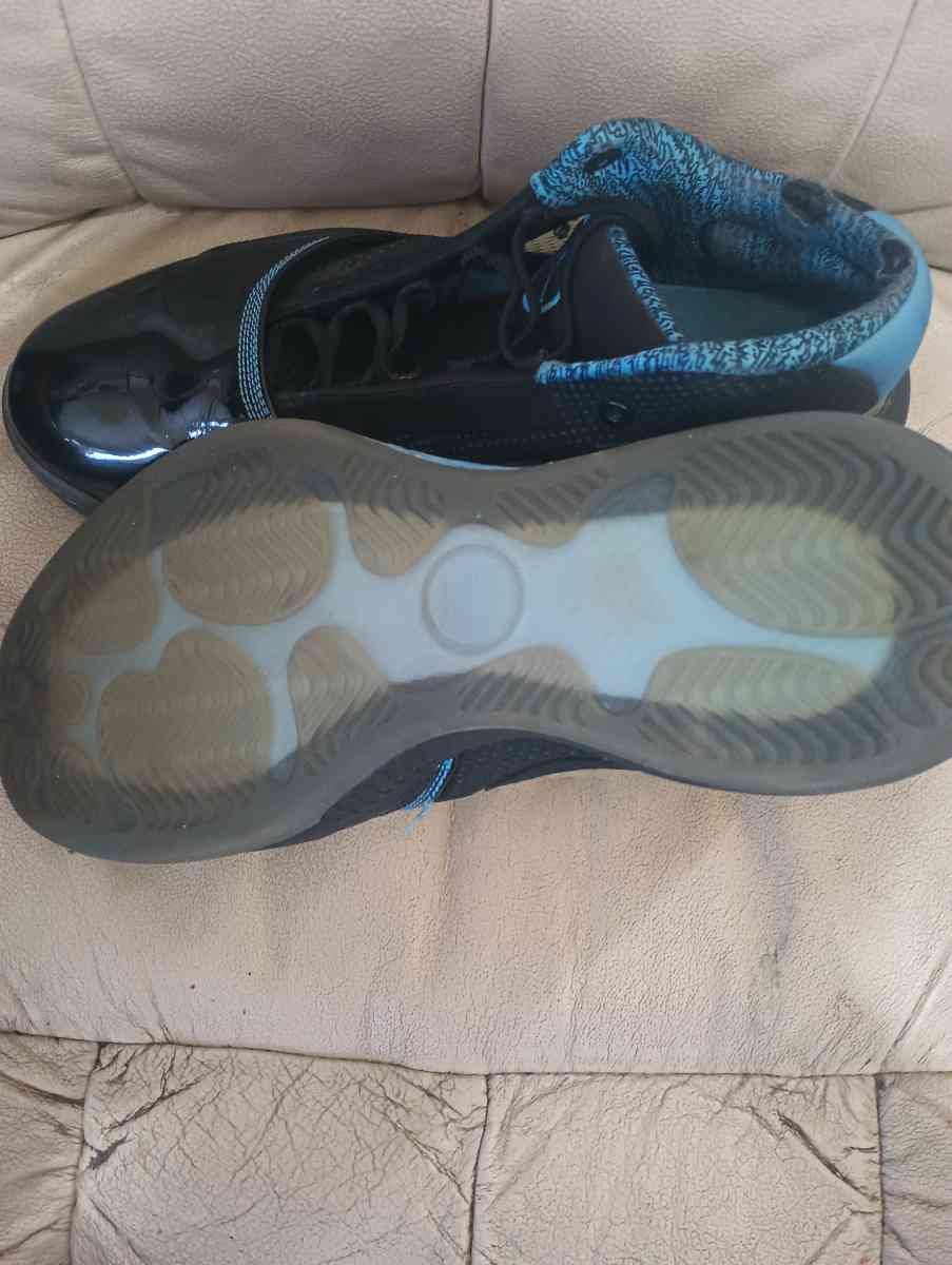 Jordan high top tennis shoes - Adelanto, California - FleaMarketBay