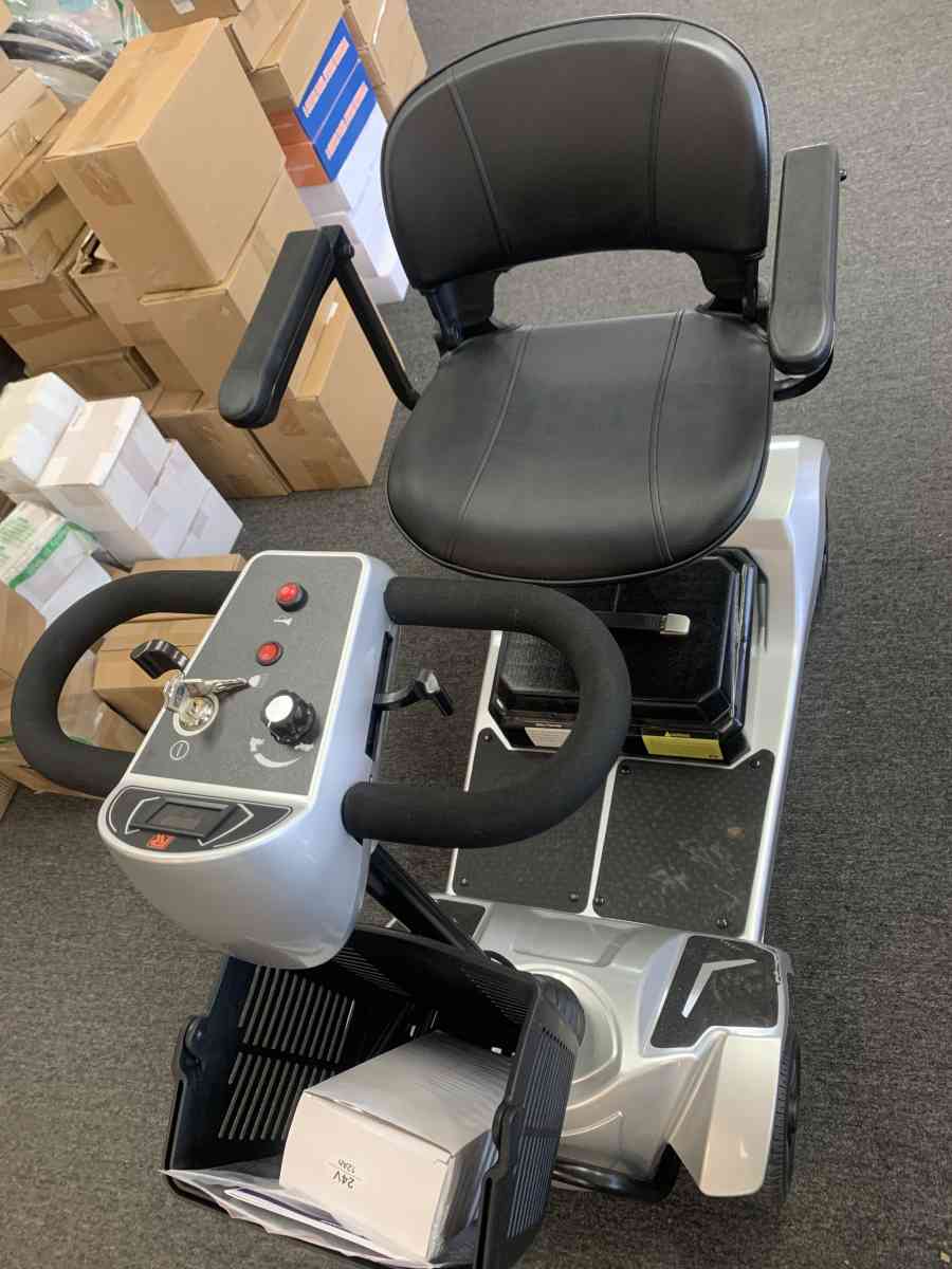 4 Wheels Mobility Scooter Power Wheelchair Folding Electric - Baldwin Park, California - FleaMarketBay