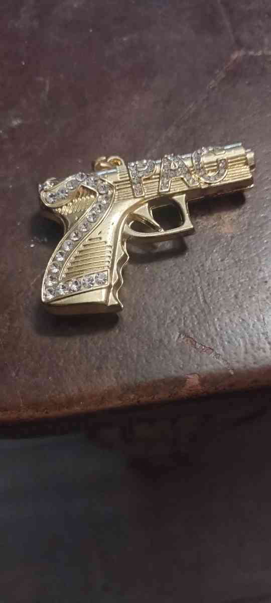 2pac iced out gold pendant - Mckinney, Texas - FleaMarketBay