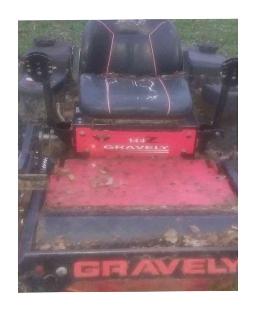 Gravely zeroturn - Wharton, Texas