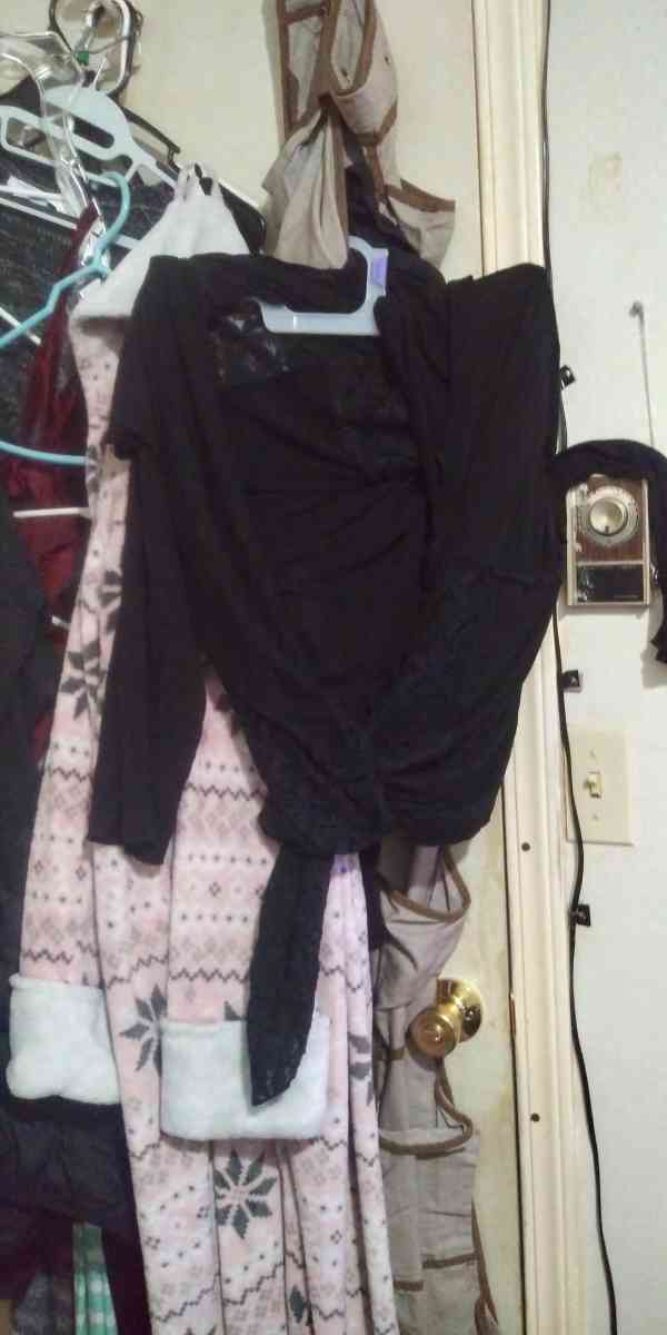 light lace over jacket wore once - Yakima, Washington - FleaMarketBay