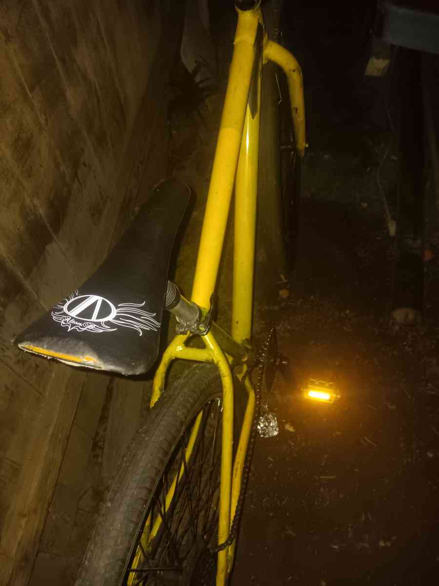 yellow BMX Bike sizes tires 29 in - Pasadena, California - FleaMarketBay