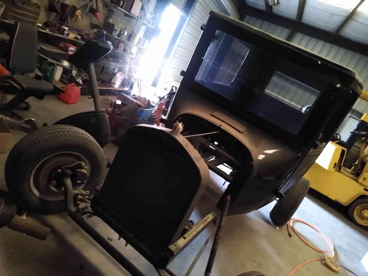 1923 two door coup - Hanford, California - FleaMarketBay