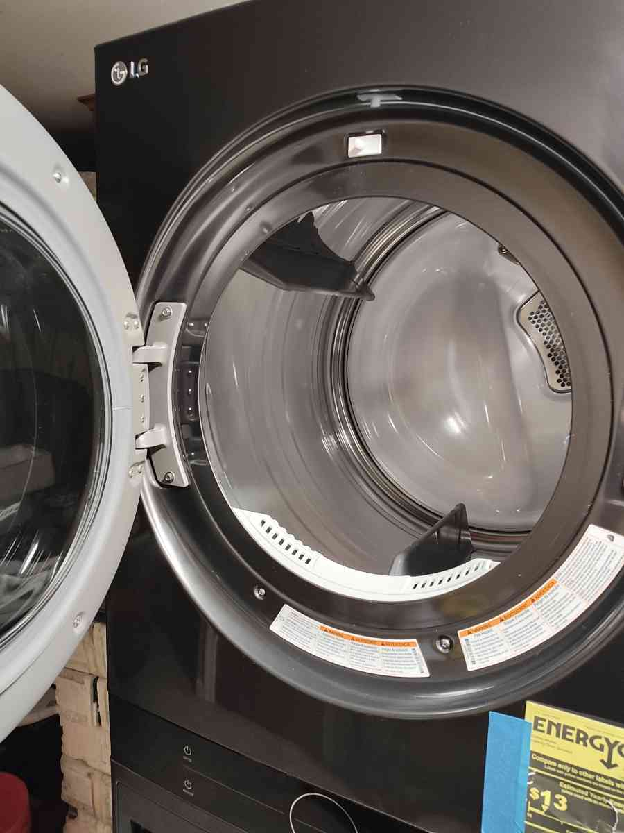 Stack Washer dryer Combo - Stroudsburg, Pennsylvania