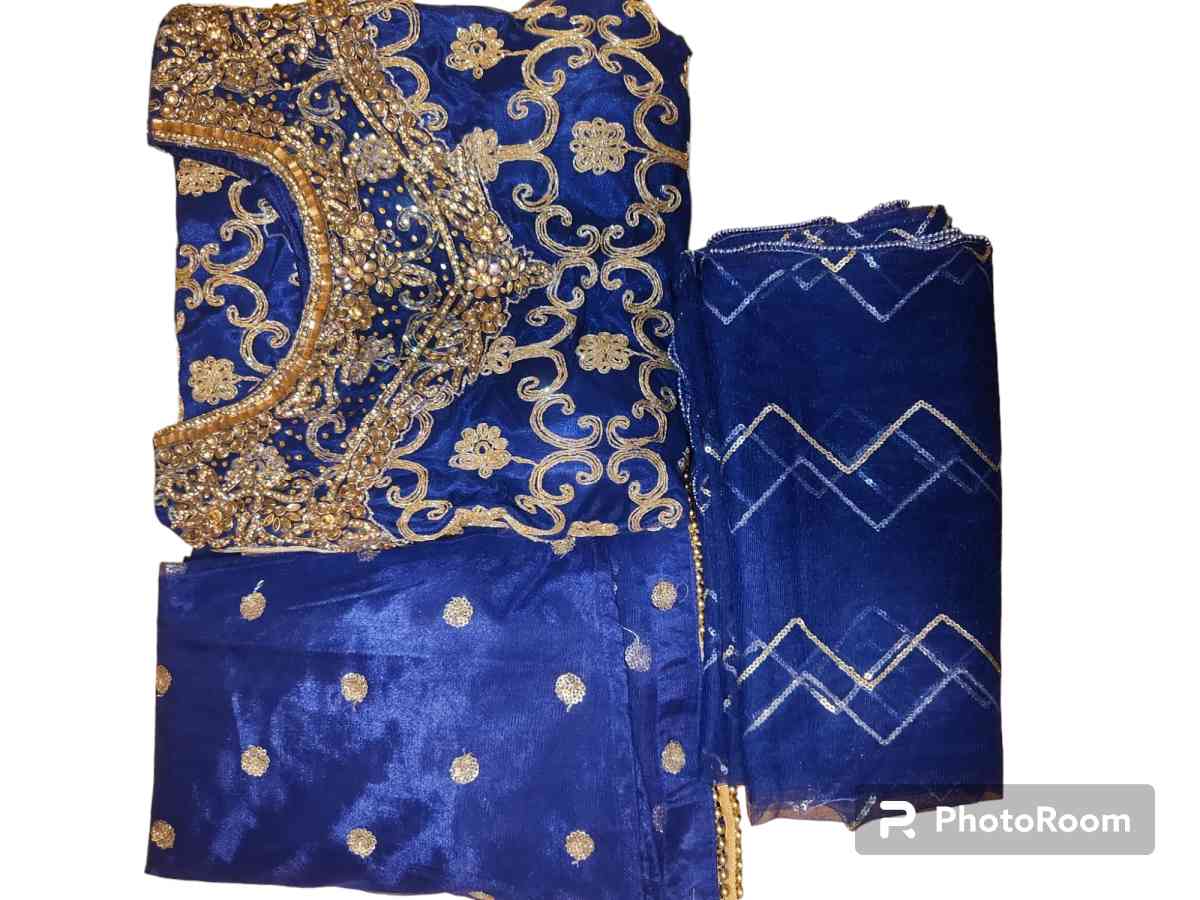 indian suit - Queens Village, New York