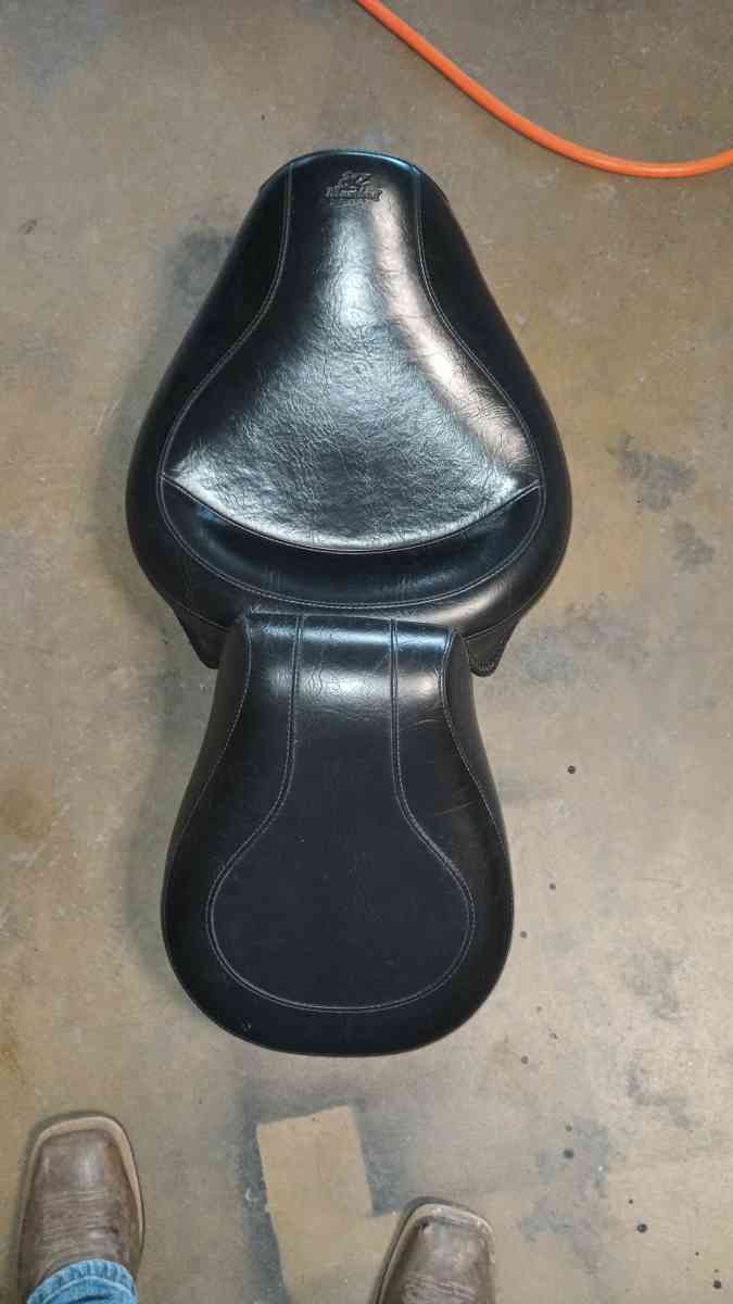 1995 to 2007 Kawasaki Vulcan motorcycle Mustang seat - Glendale, Arizona - FleaMarketBay