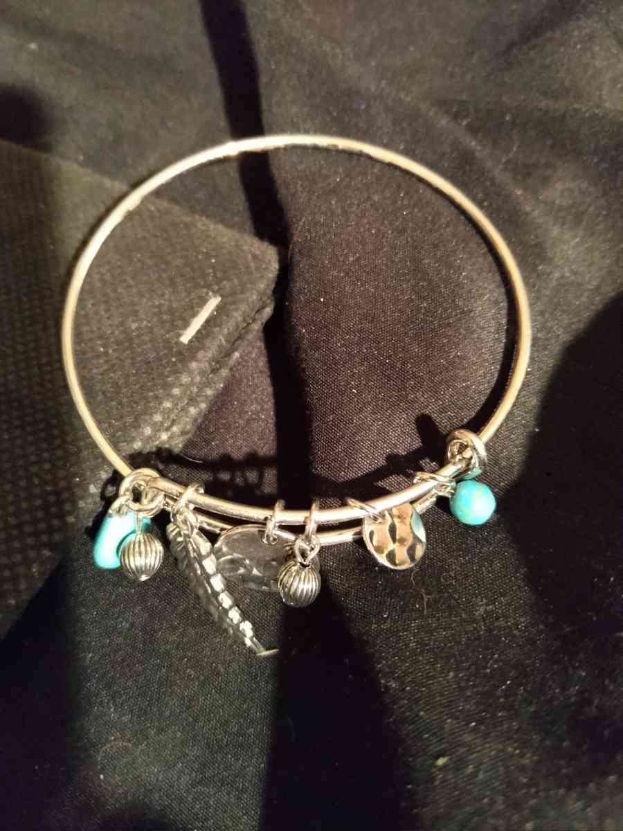 22 in Copper An Turquoise Necklace with a cross - Deming, New Mexico - FleaMarketBay