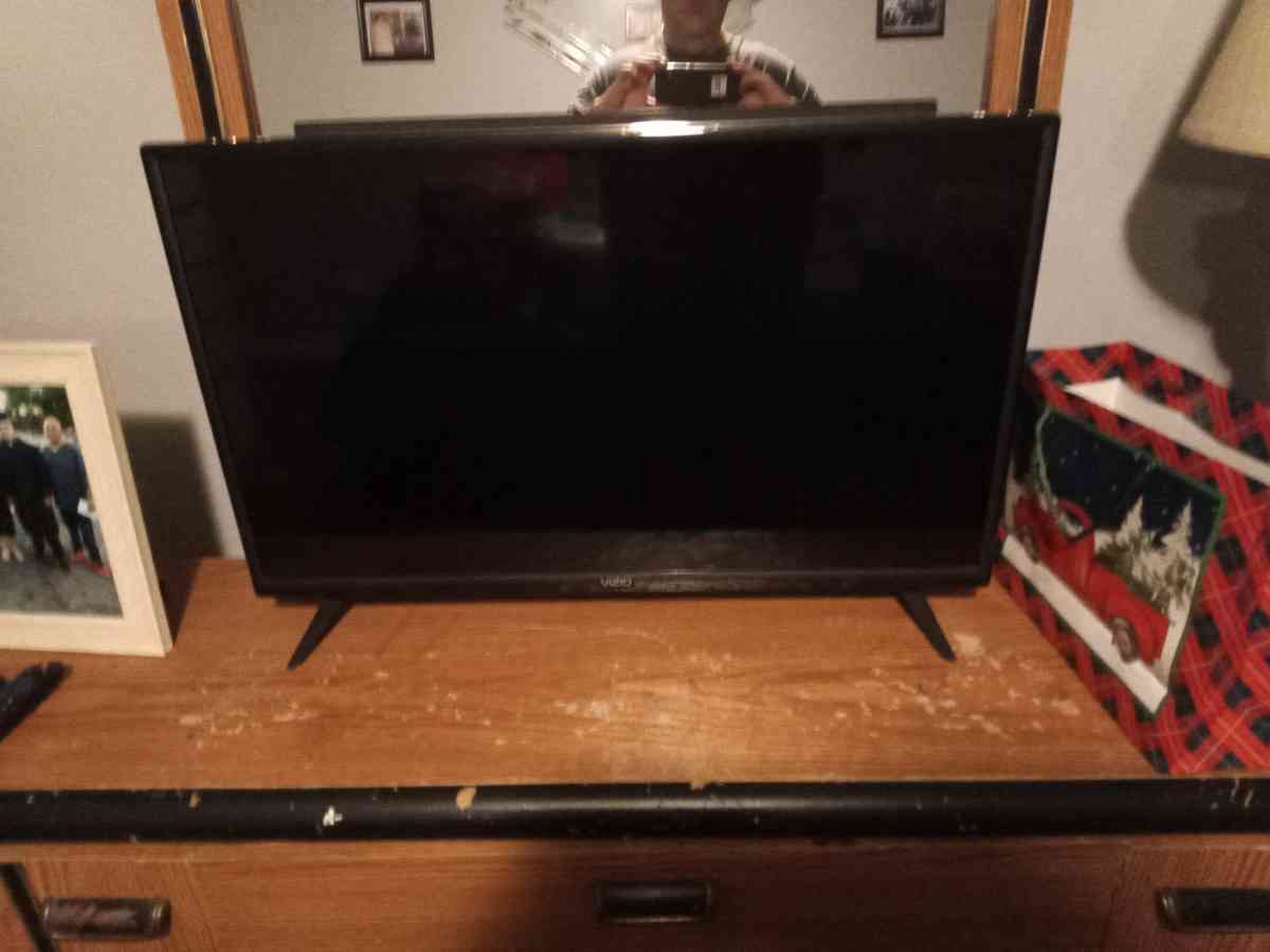32 Vizio TV - Pueblo, Colorado - FleaMarketBay