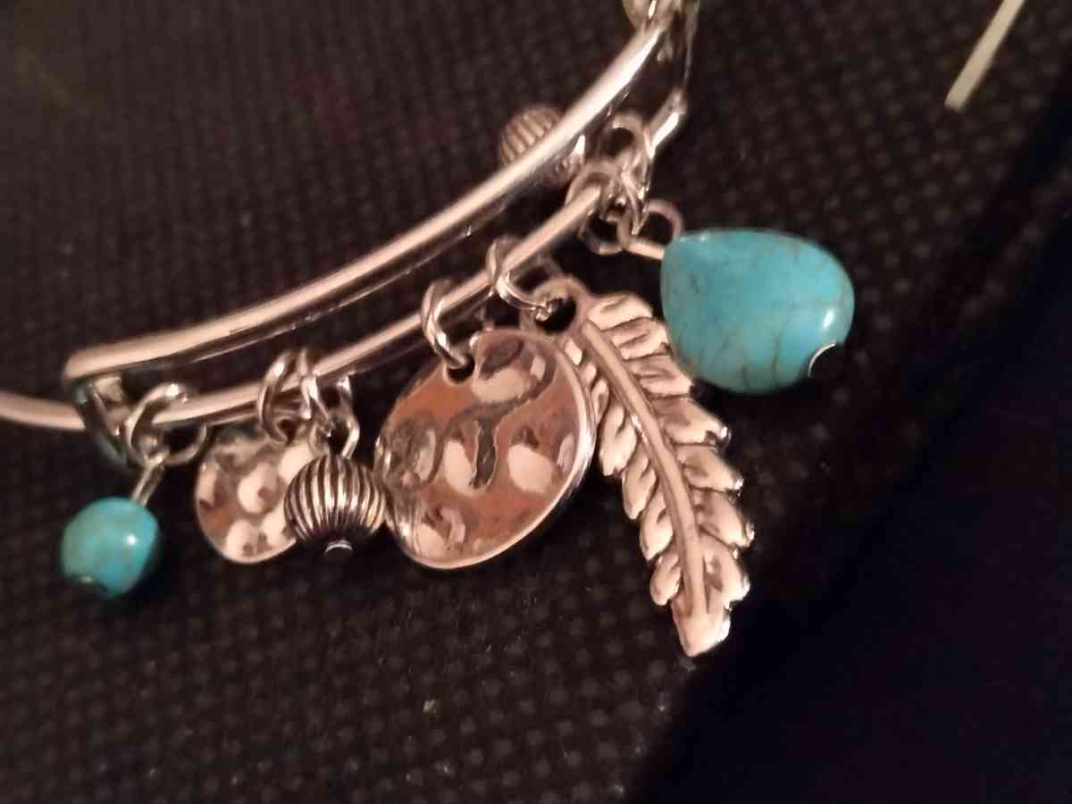 22 in Copper An Turquoise Necklace with a cross - Deming, New Mexico