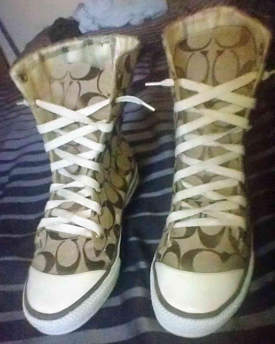 Womans Coach Shoes - North Las Vegas, Nevada - FleaMarketBay