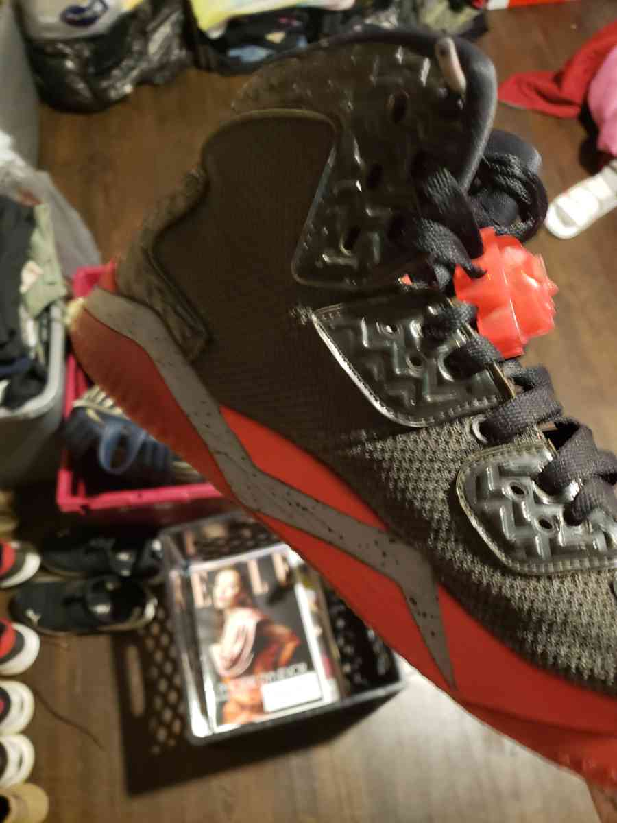 spike Lee Jordans 10 5 mens - Dayton, Ohio - FleaMarketBay