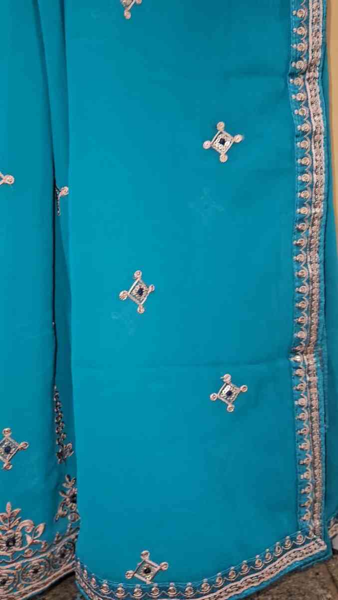 lehanga suit - Queens Village, New York - FleaMarketBay