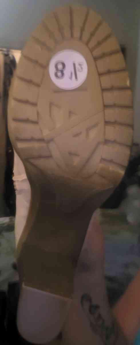 Womans Boots - North Las Vegas, Nevada - FleaMarketBay