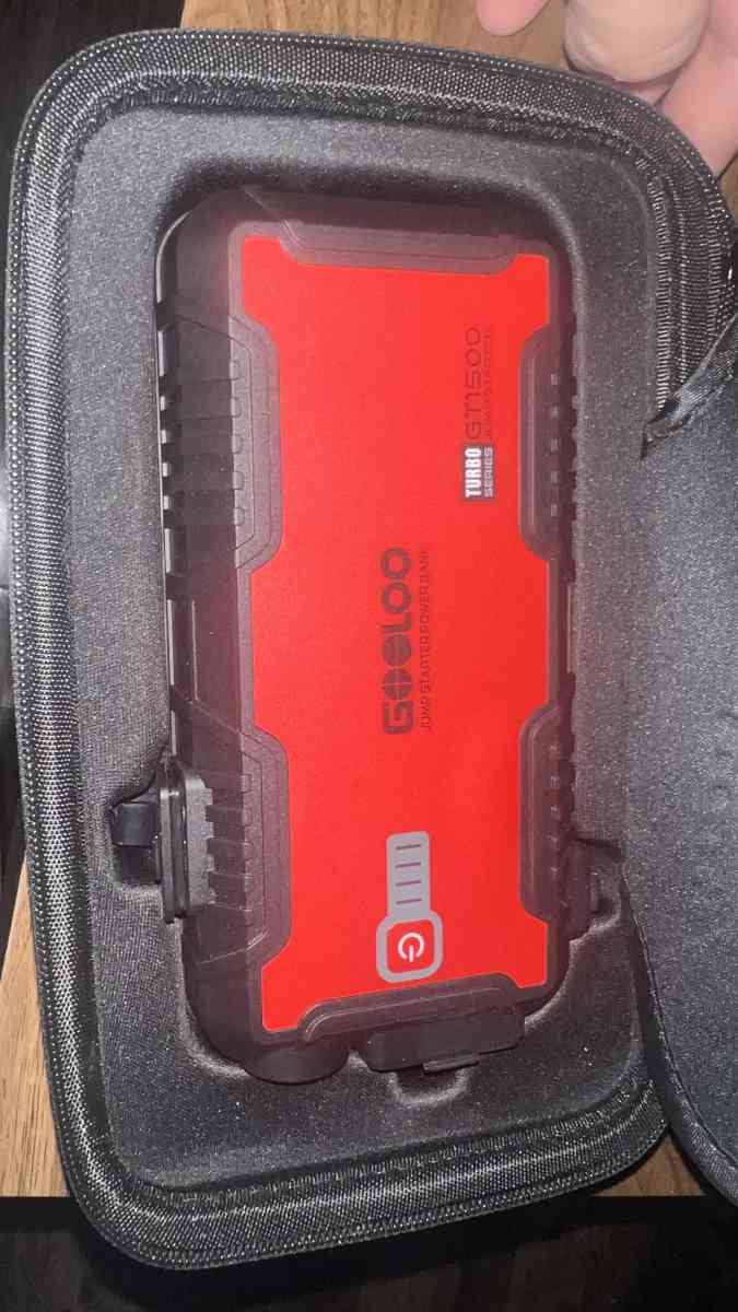 jumpstarter powerbank - San Antonio, Texas