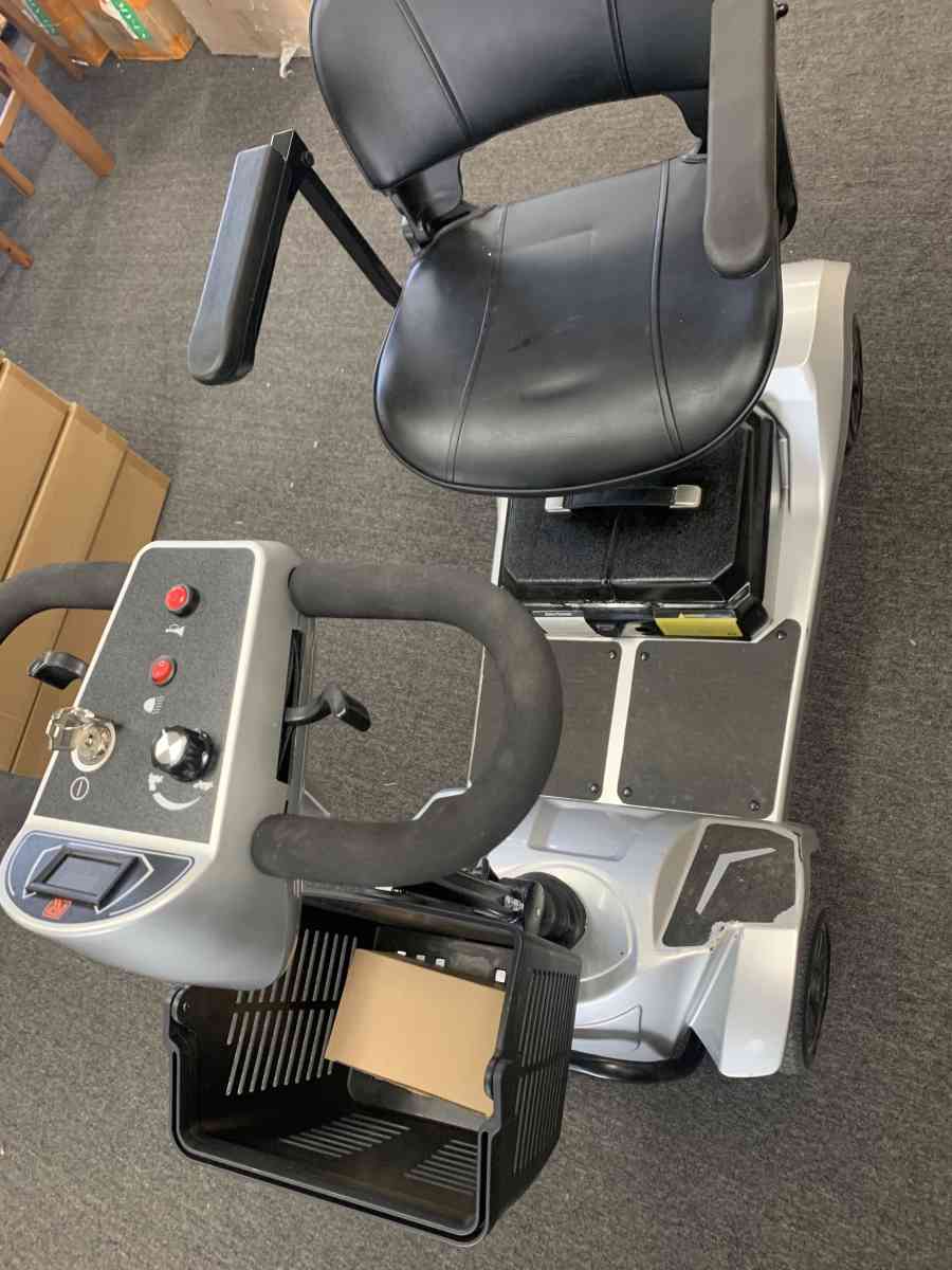 4 Wheels Mobility Scooter Power Wheelchair Folding Electric - Baldwin Park, California - FleaMarketBay