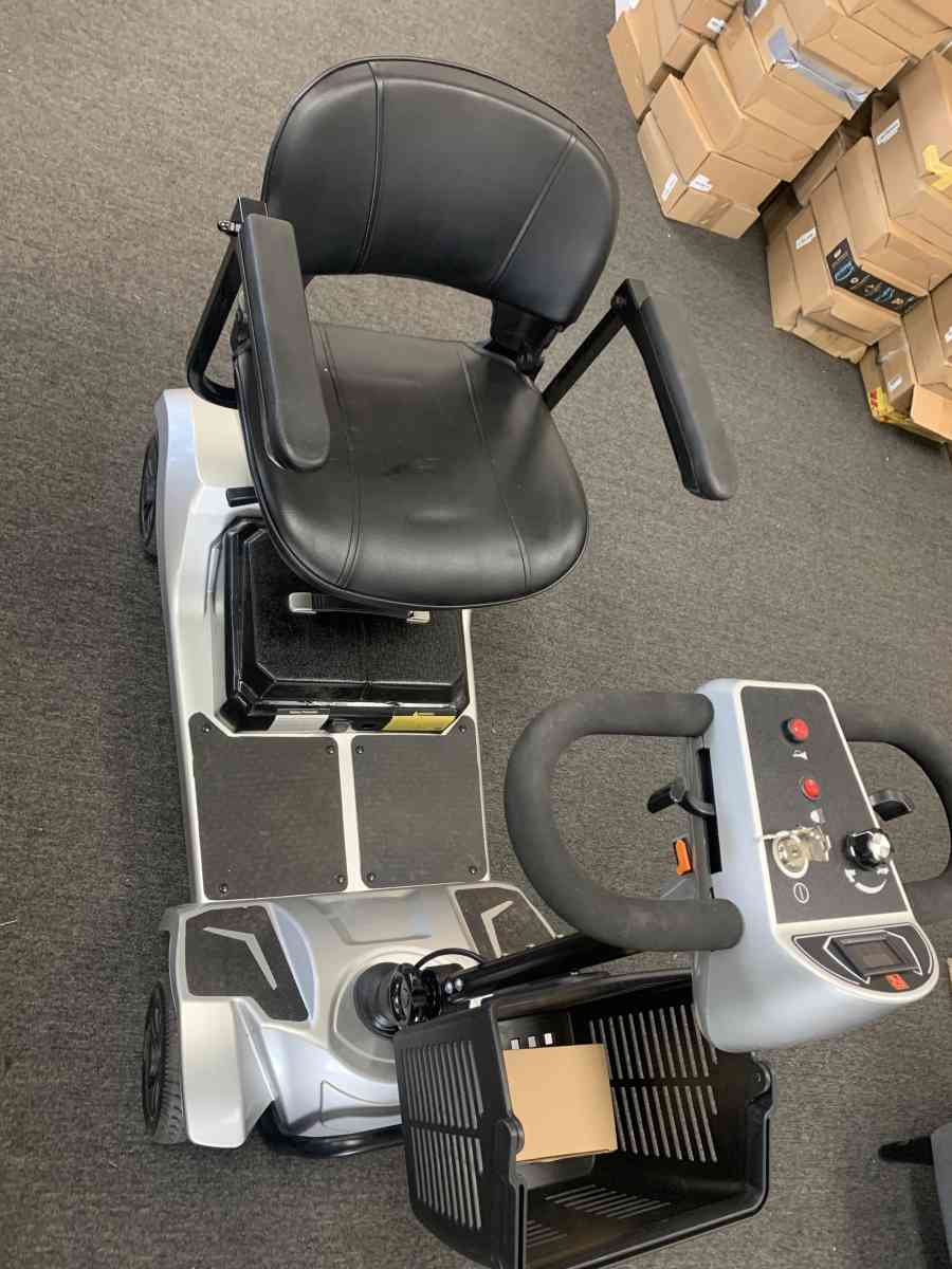 4 Wheels Mobility Scooter Power Wheelchair Folding Electric - Baldwin Park, California - FleaMarketBay