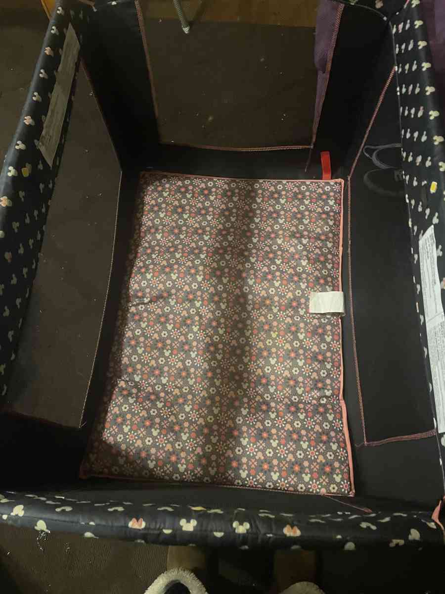 Pack and Play - Houston, Texas - FleaMarketBay