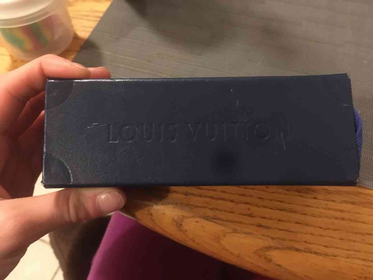 Louis Vuitton sunglasses - Buffalo, New York