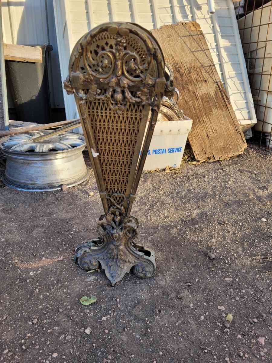 antique fireplace screen - Ault, Colorado