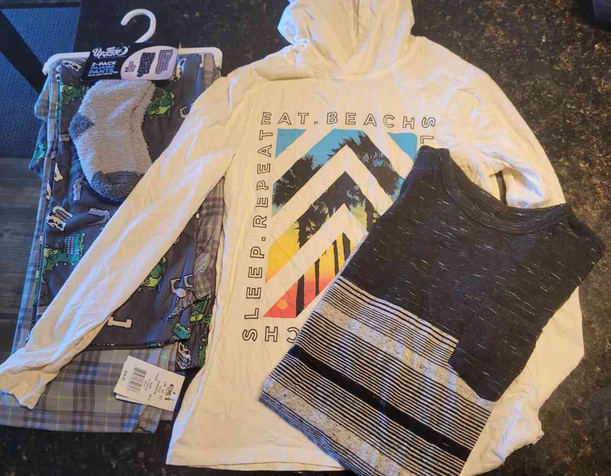 Boys clothing - Galveston, Texas - FleaMarketBay