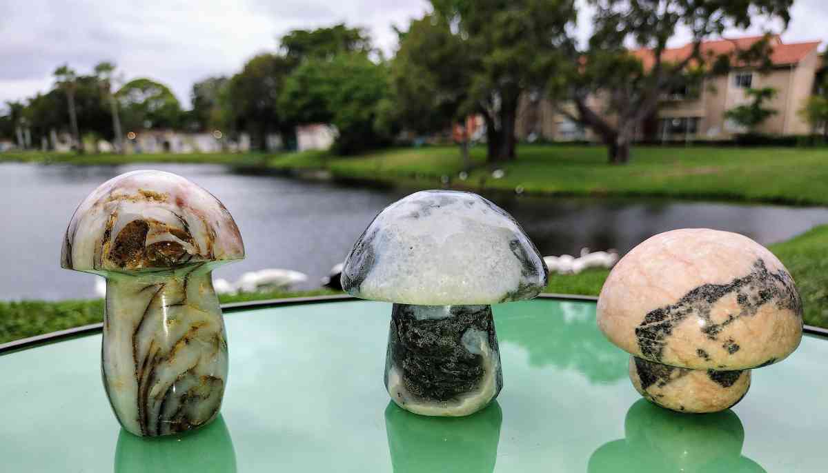 Authentic Gorgeous Crystals for Sell - Deerfield Beach, Florida - FleaMarketBay