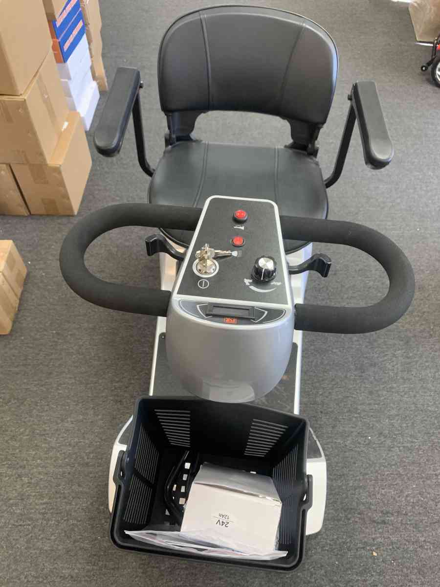 4 Wheels Mobility Scooter Power Wheelchair Folding Electric - Baldwin Park, California - FleaMarketBay