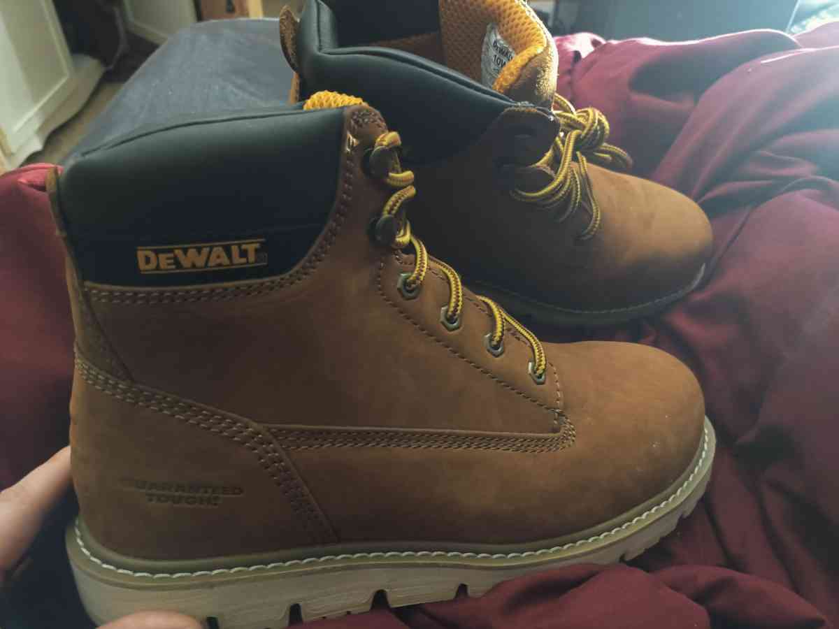 DeWalt Steel Toed boots - Monroe, North Carolina