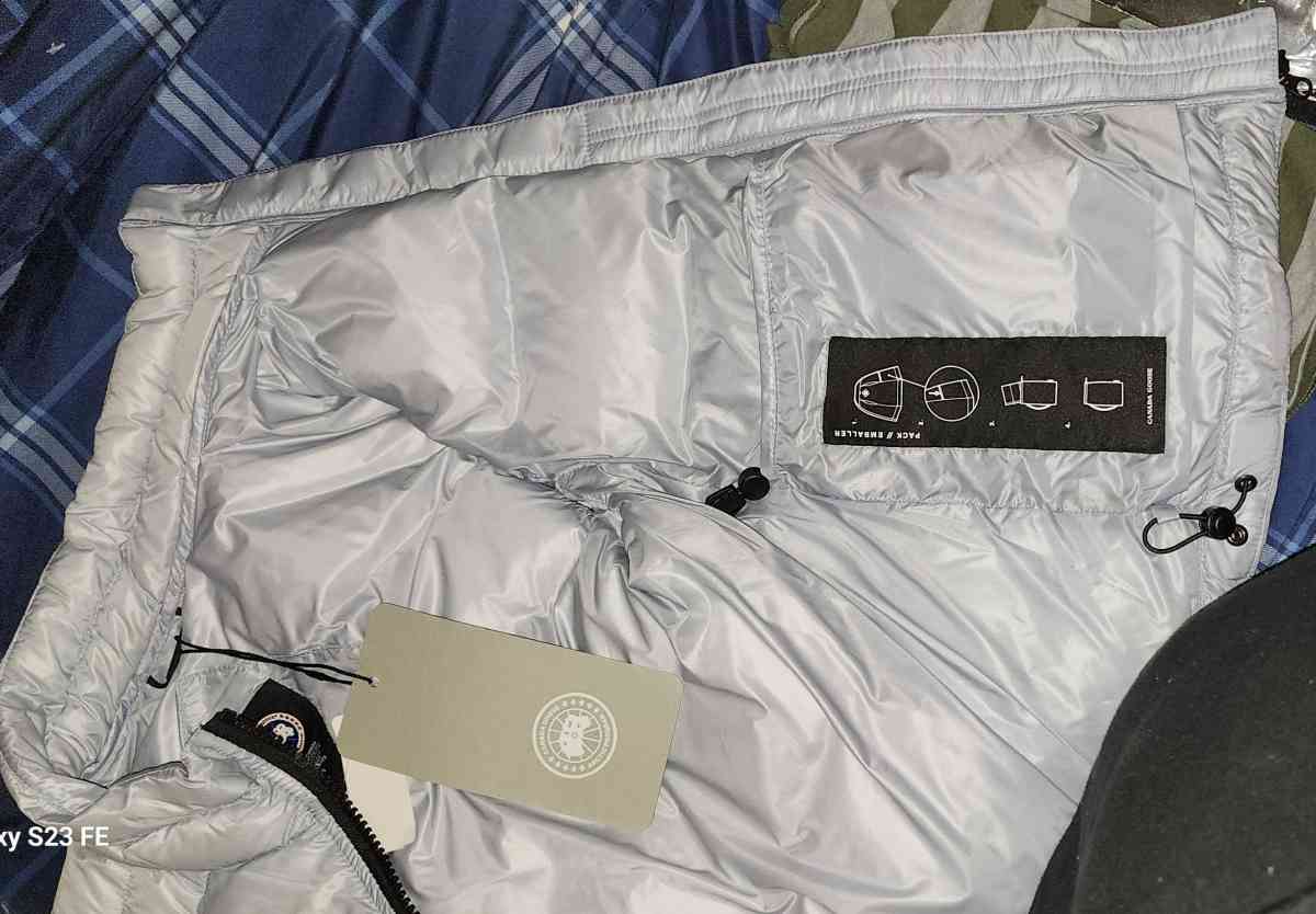 canada goose - Denver, Colorado - FleaMarketBay