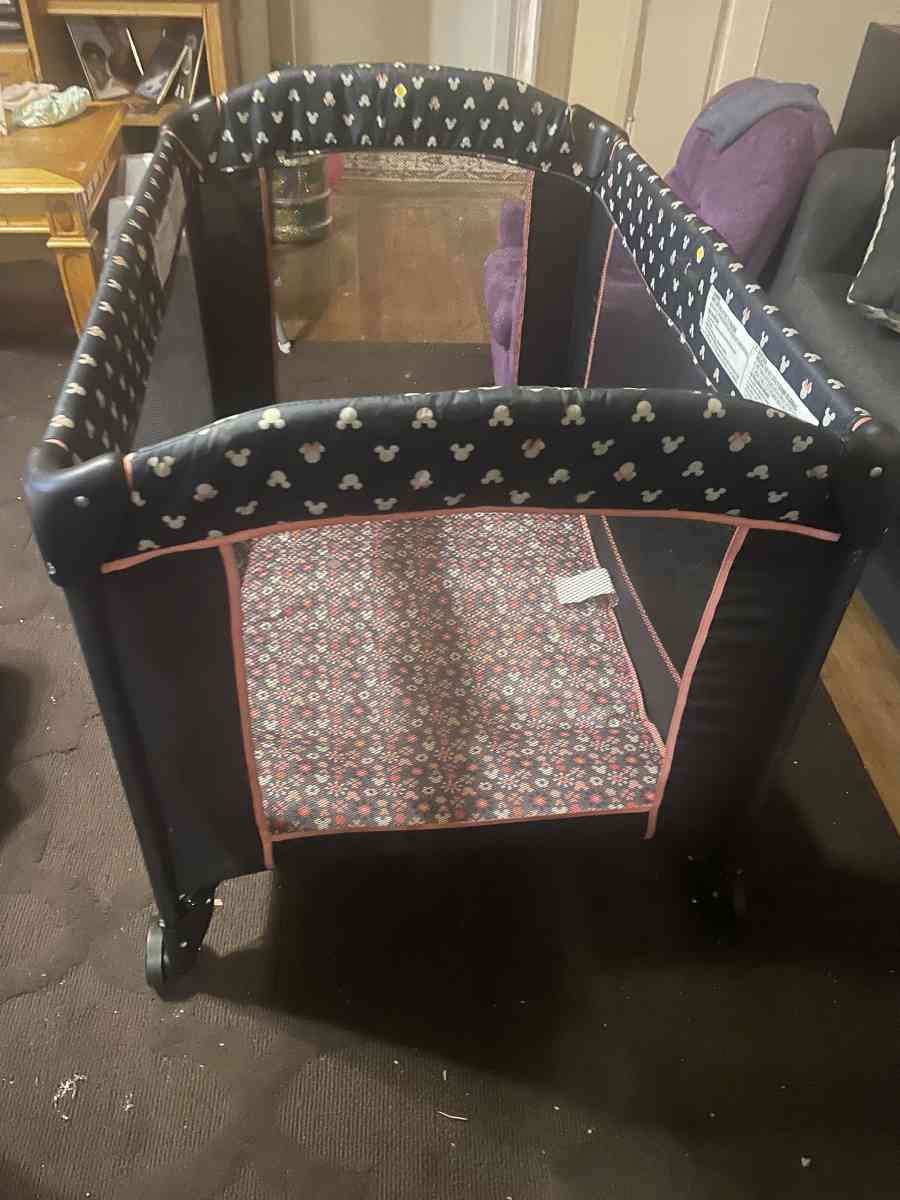 Pack and Play - Houston, Texas - FleaMarketBay