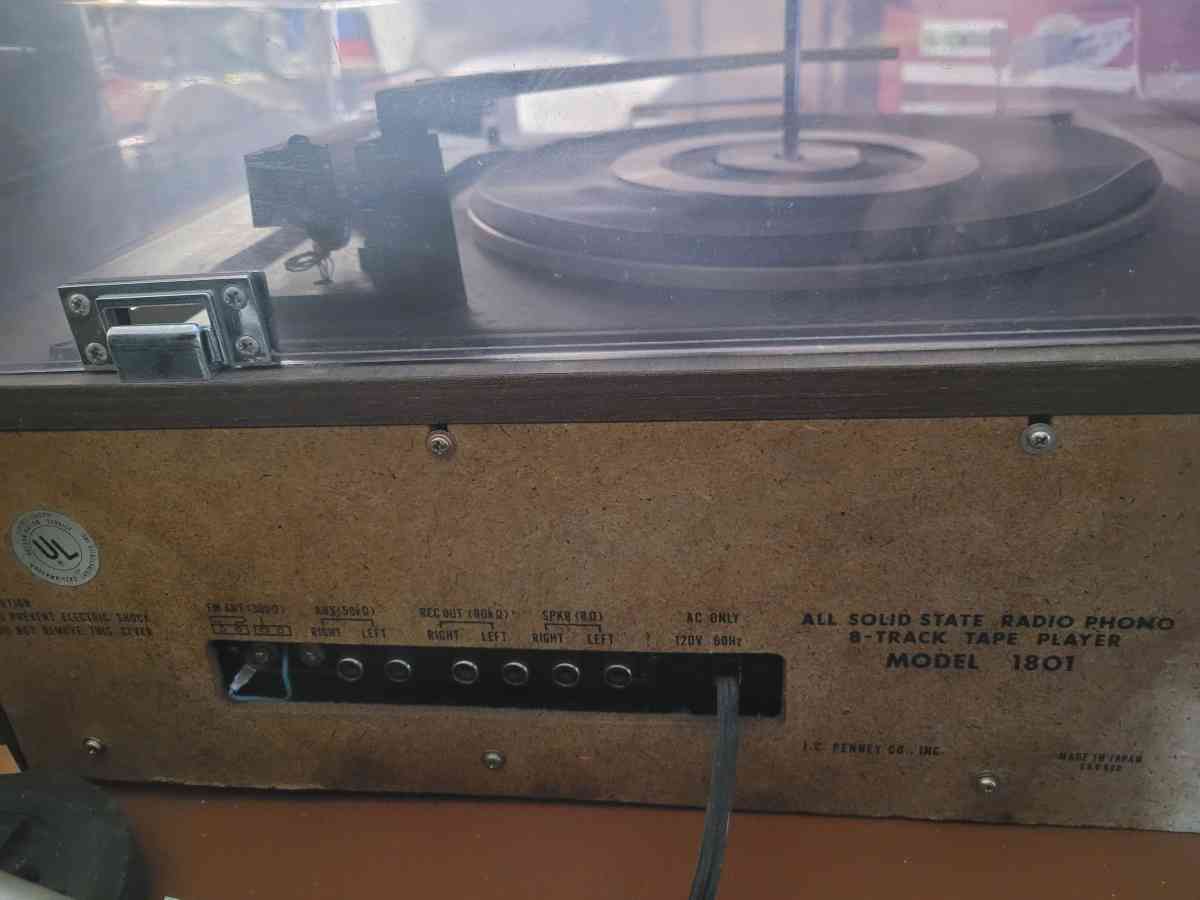 vintage turn table - Ault, Colorado