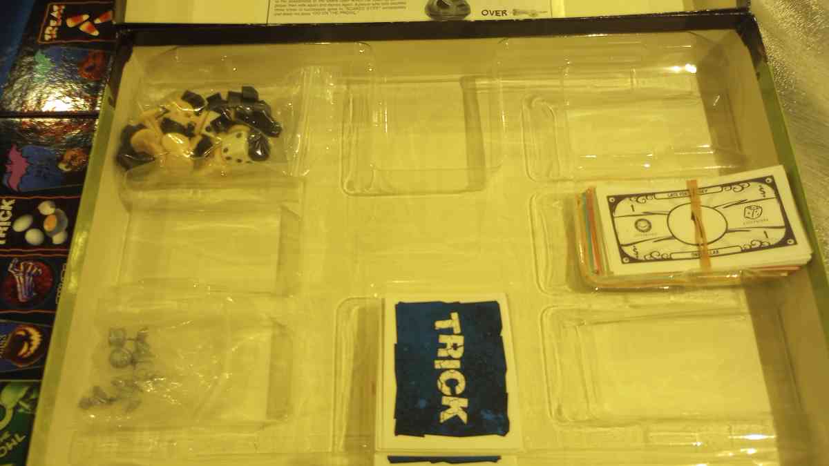 BooooOpoly Halloween Board Game Boo Opoly Monopoly COMPLETE - Hollywood, Florida - FleaMarketBay