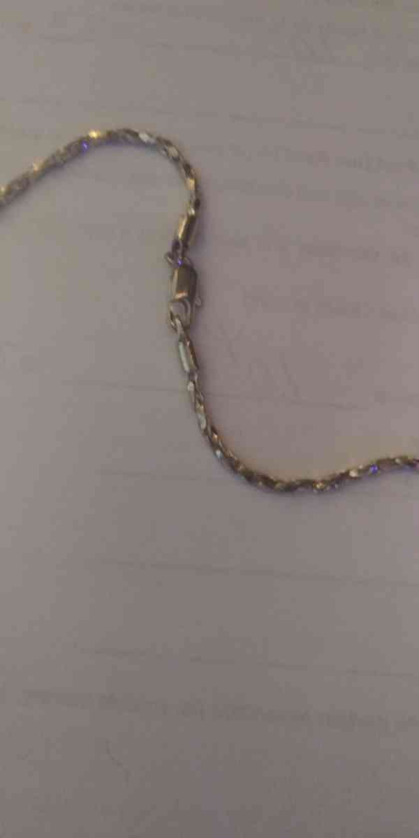 silver necklace - Yakima, Washington - FleaMarketBay