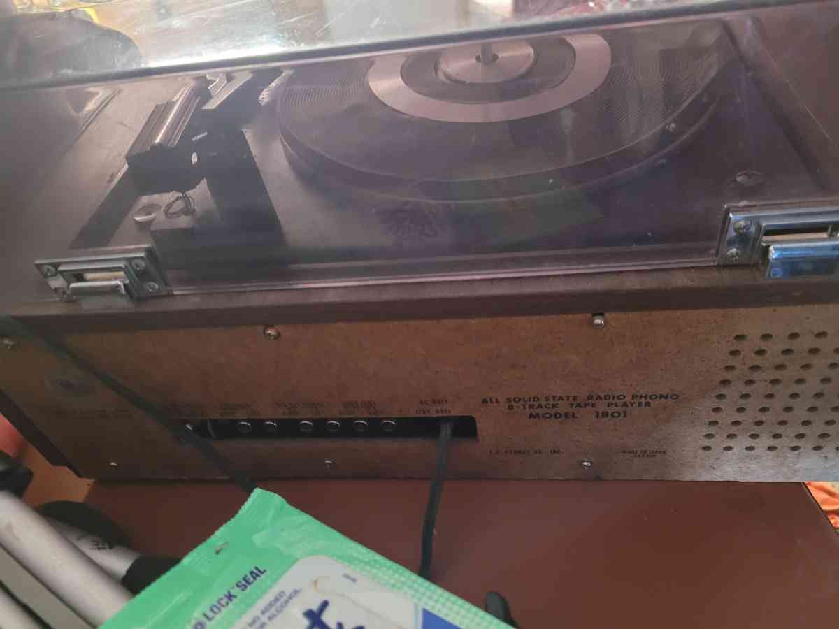 vintage turn table - Ault, Colorado - FleaMarketBay